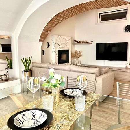 L'Arco Sul Lago • Gold Apartment Castro (Lombardy) Exterior foto