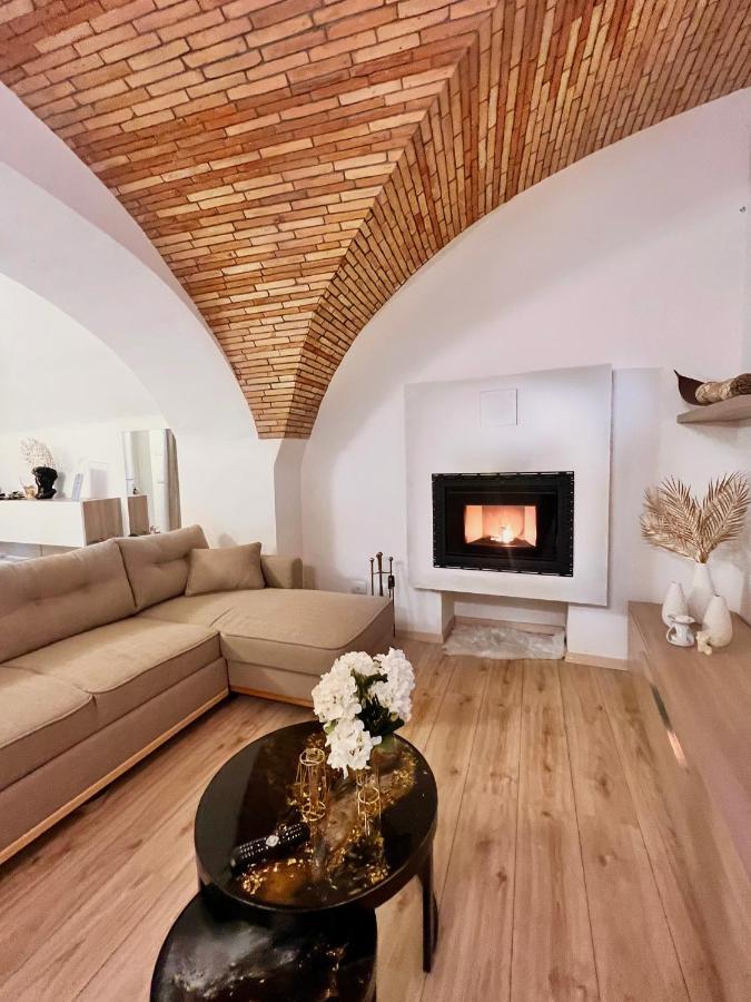L'Arco Sul Lago • Gold Apartment Castro (Lombardy) Exterior foto