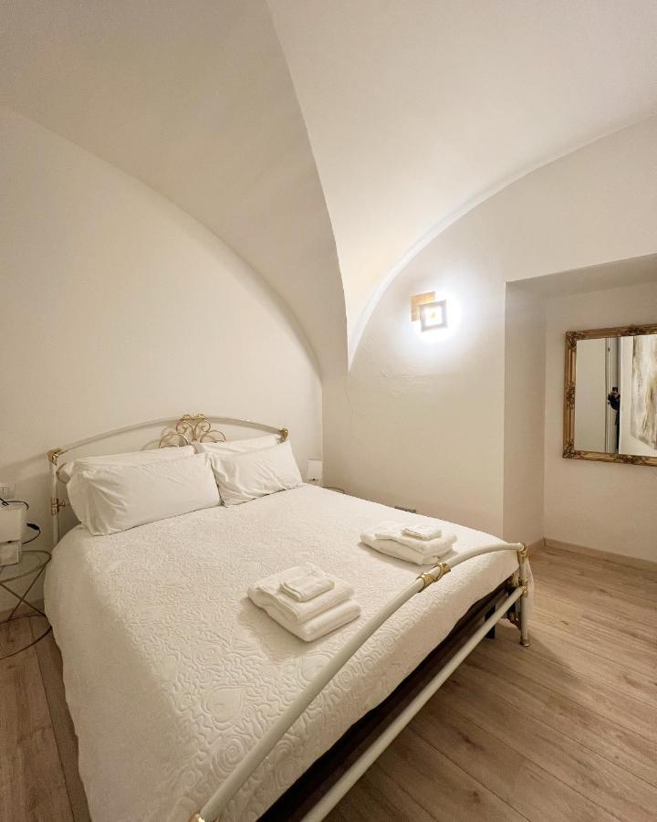 L'Arco Sul Lago • Gold Apartment Castro (Lombardy) Exterior foto