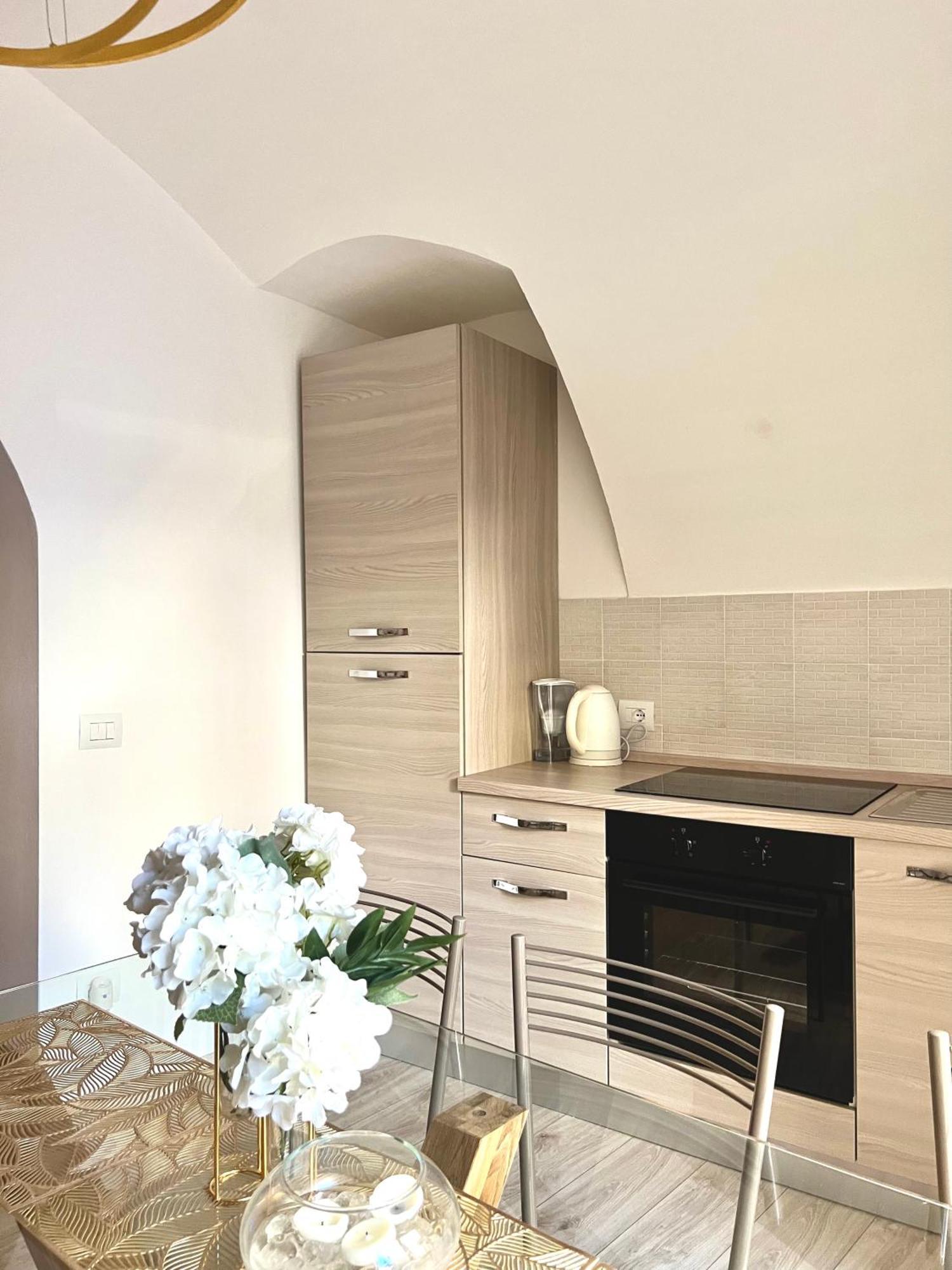 L'Arco Sul Lago • Gold Apartment Castro (Lombardy) Exterior foto