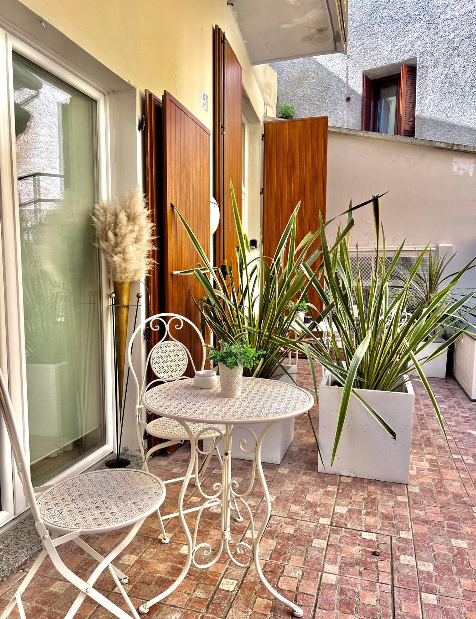 L'Arco Sul Lago • Gold Apartment Castro (Lombardy) Exterior foto